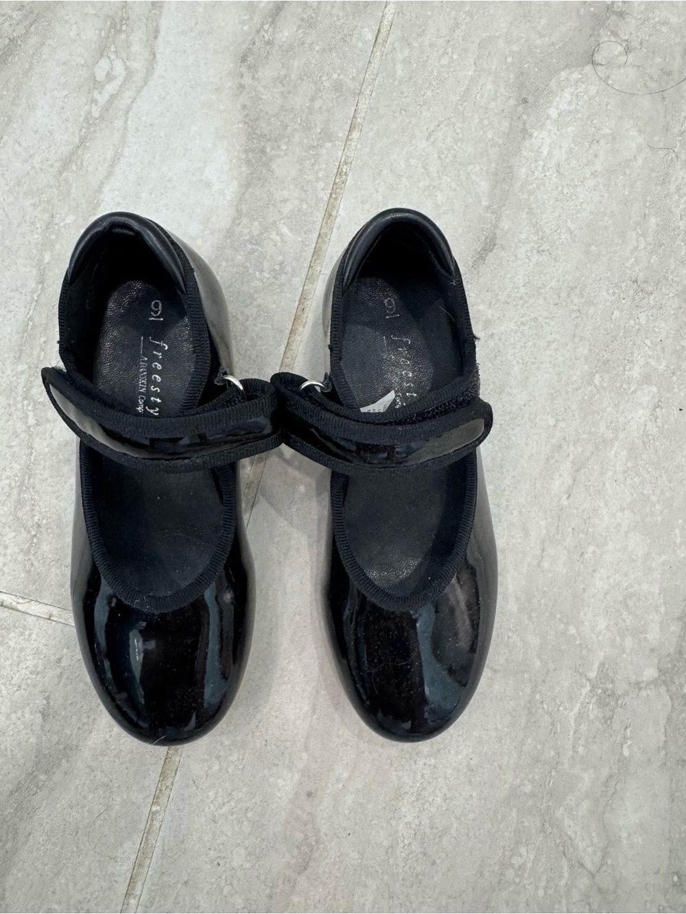 free style danskin tap shoes